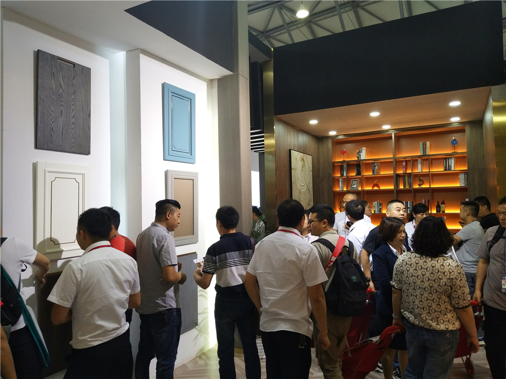 2019年上海厨卫展圆满落幕 欧亿6载誉而归(图3) 2019年上海厨卫展圆满落幕 欧亿6载誉而归(图3)